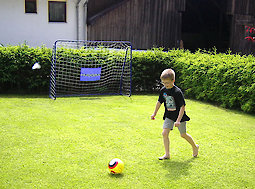 Pension in Bayern mit Garten und Fußballtor